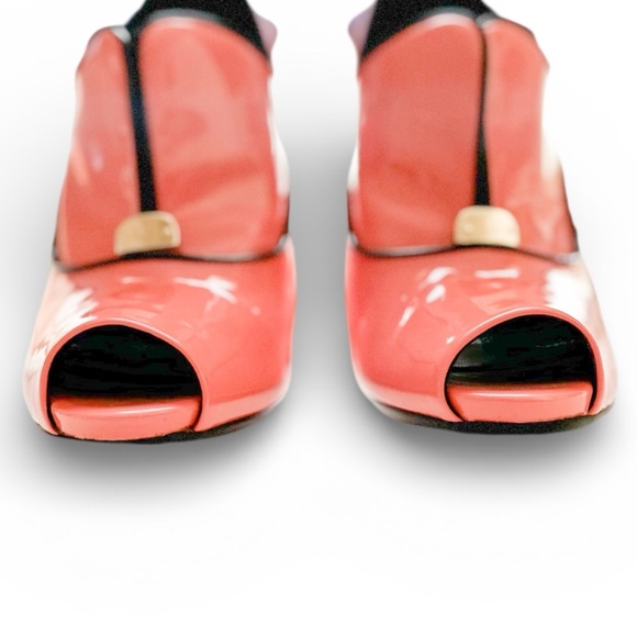 Gucci Archival Newton Patent Leather Peep Toe Platform Heels – Coral - Picture 3 of 8